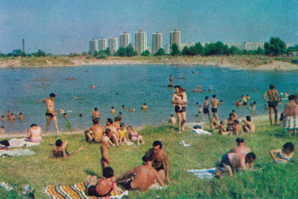 Kupalište Bundek, u pozadini Zapruđe, 1970. godina